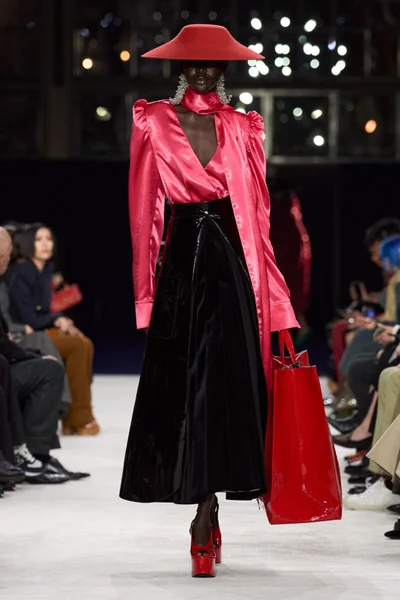 Look 27
